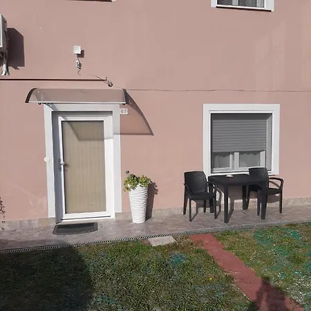 Riverview67 Διαμέρισμα Salionze